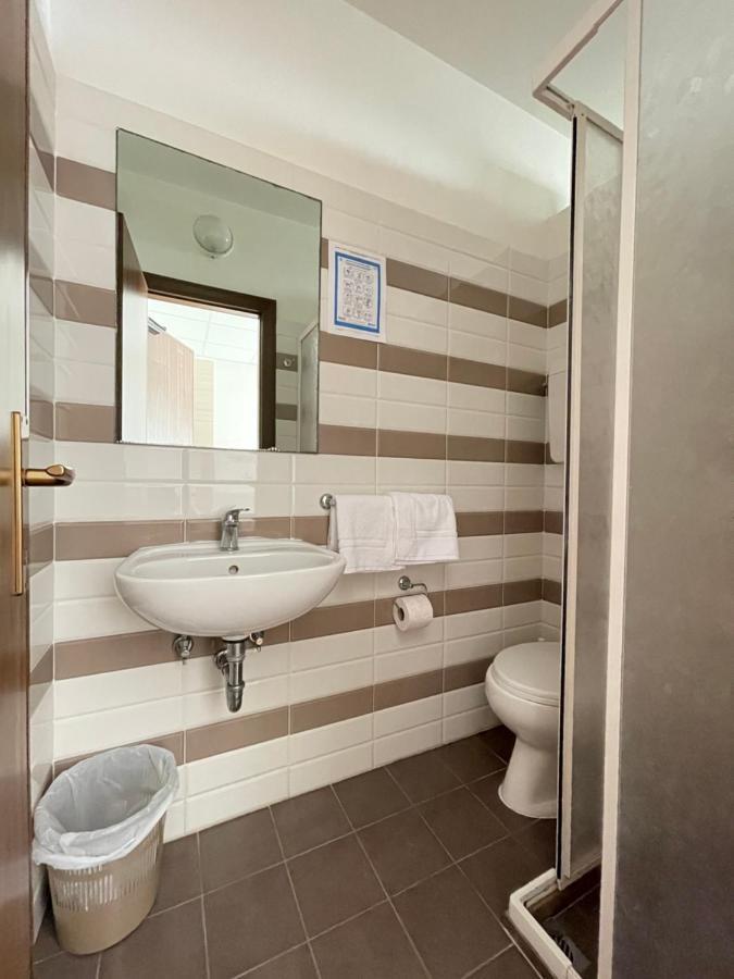 Hotel Orlov Rimini Luaran gambar