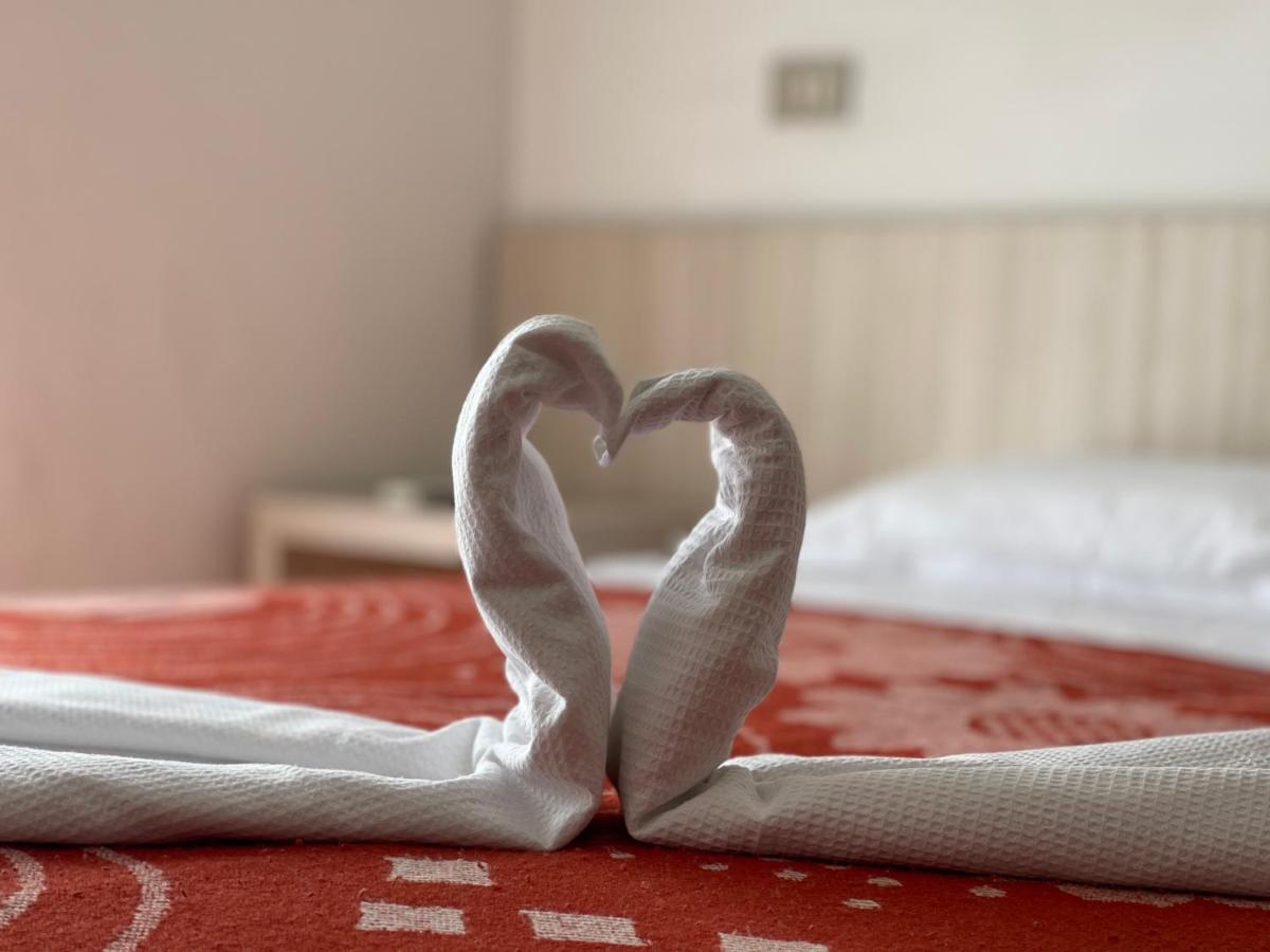Hotel Orlov Rimini Luaran gambar