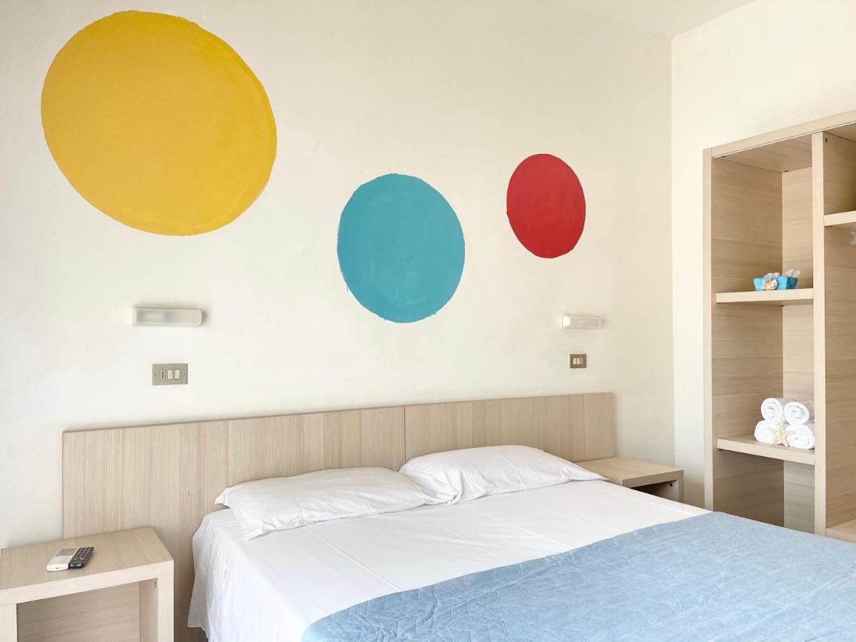 Hotel Orlov Rimini Luaran gambar