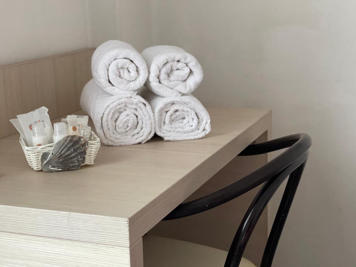 Hotel Orlov Rimini Luaran gambar