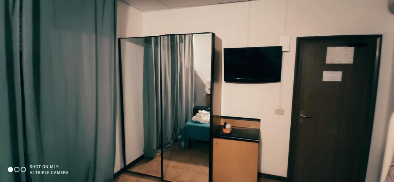 Hotel Orlov Rimini Luaran gambar
