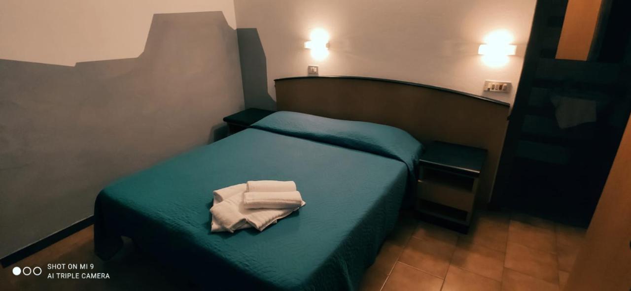 Hotel Orlov Rimini Luaran gambar