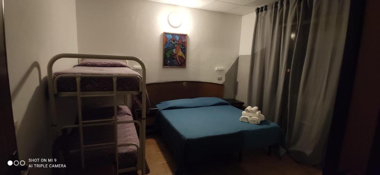 Hotel Orlov Rimini Luaran gambar