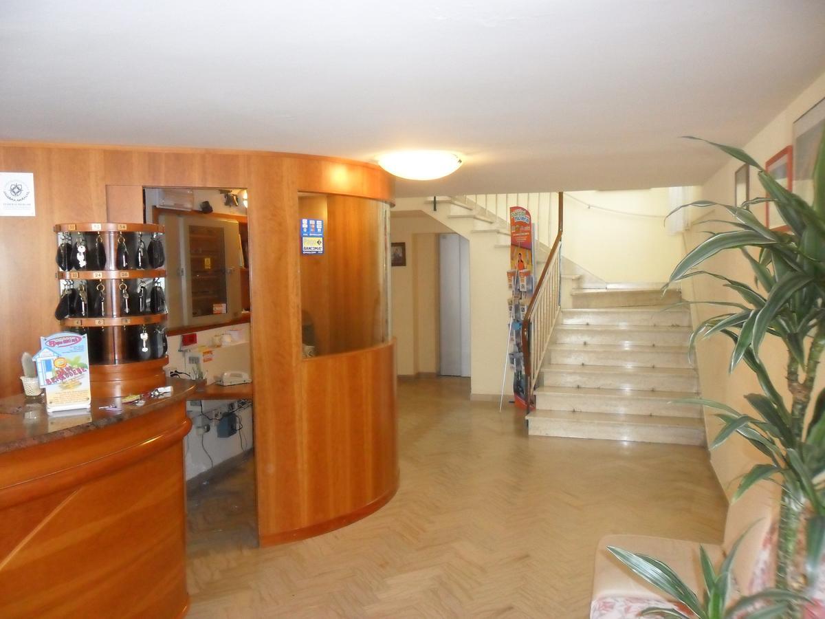 Hotel Orlov Rimini Luaran gambar