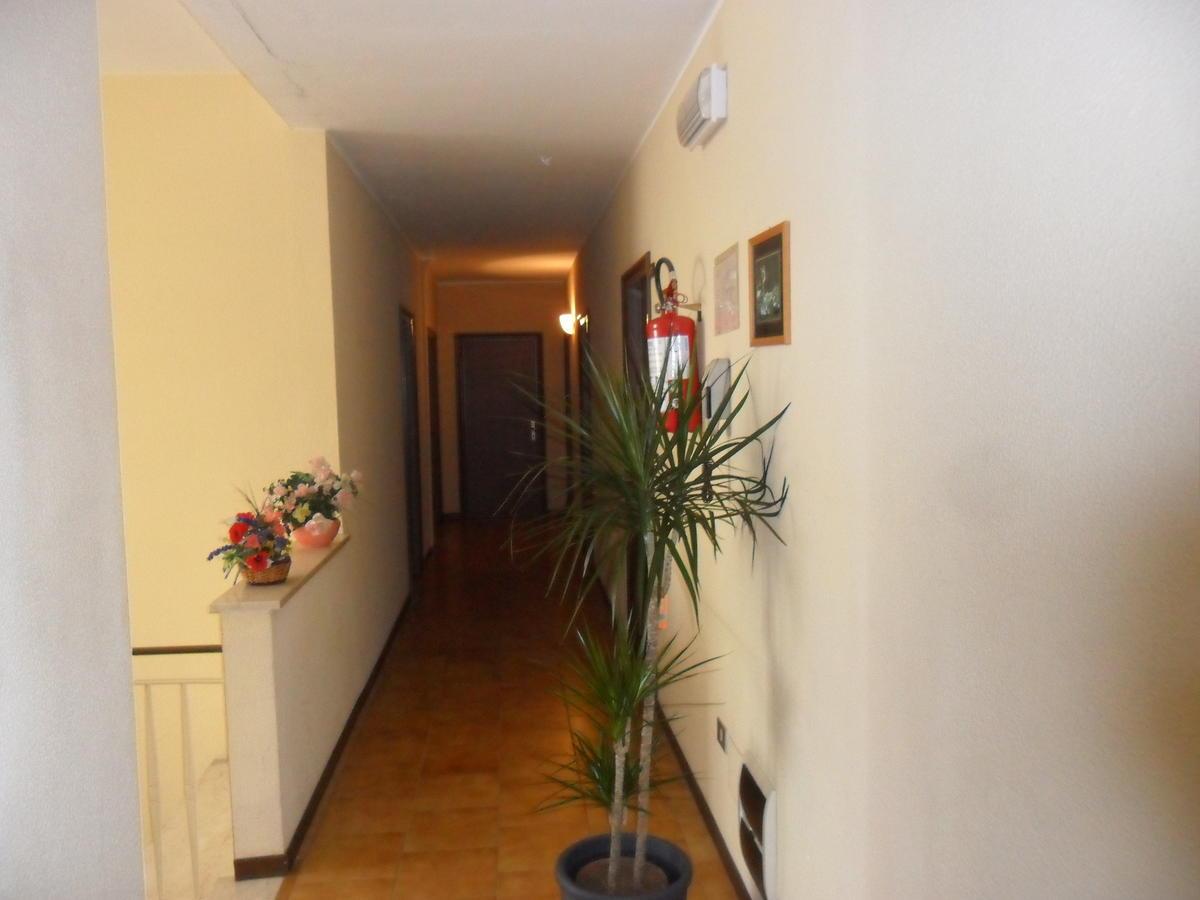 Hotel Orlov Rimini Luaran gambar