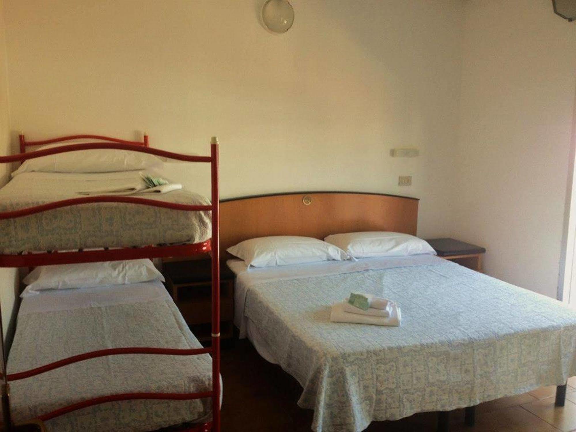 Hotel Orlov Rimini Luaran gambar